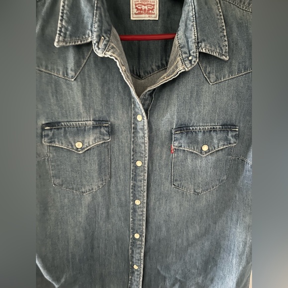 Levi's  denim shirt - Picture 3 of 5